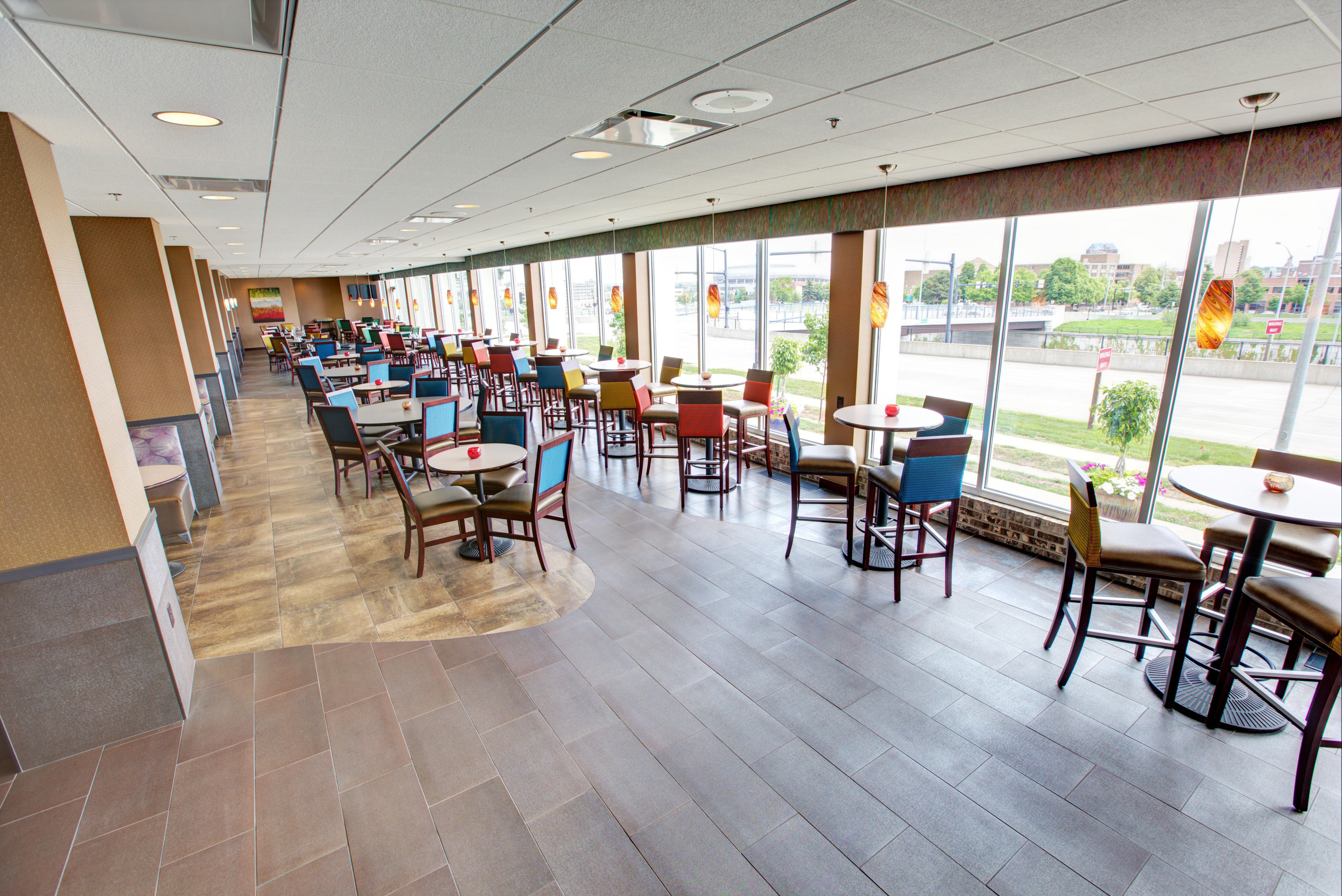 Holiday Inn Des Moines-Downtown-Mercy Campus By Ihg Exterior photo