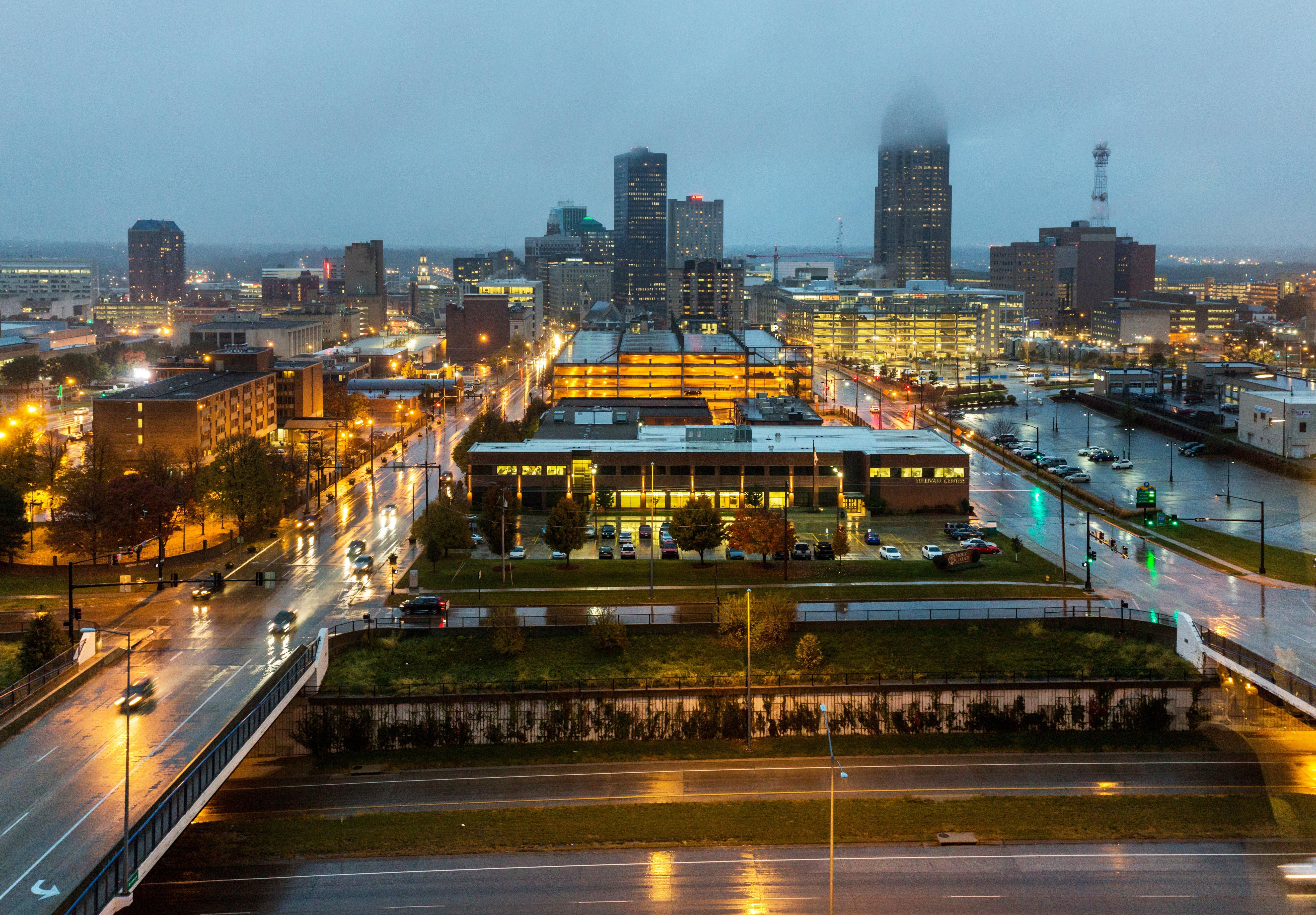 Holiday Inn Des Moines-Downtown-Mercy Campus By Ihg Exterior photo
